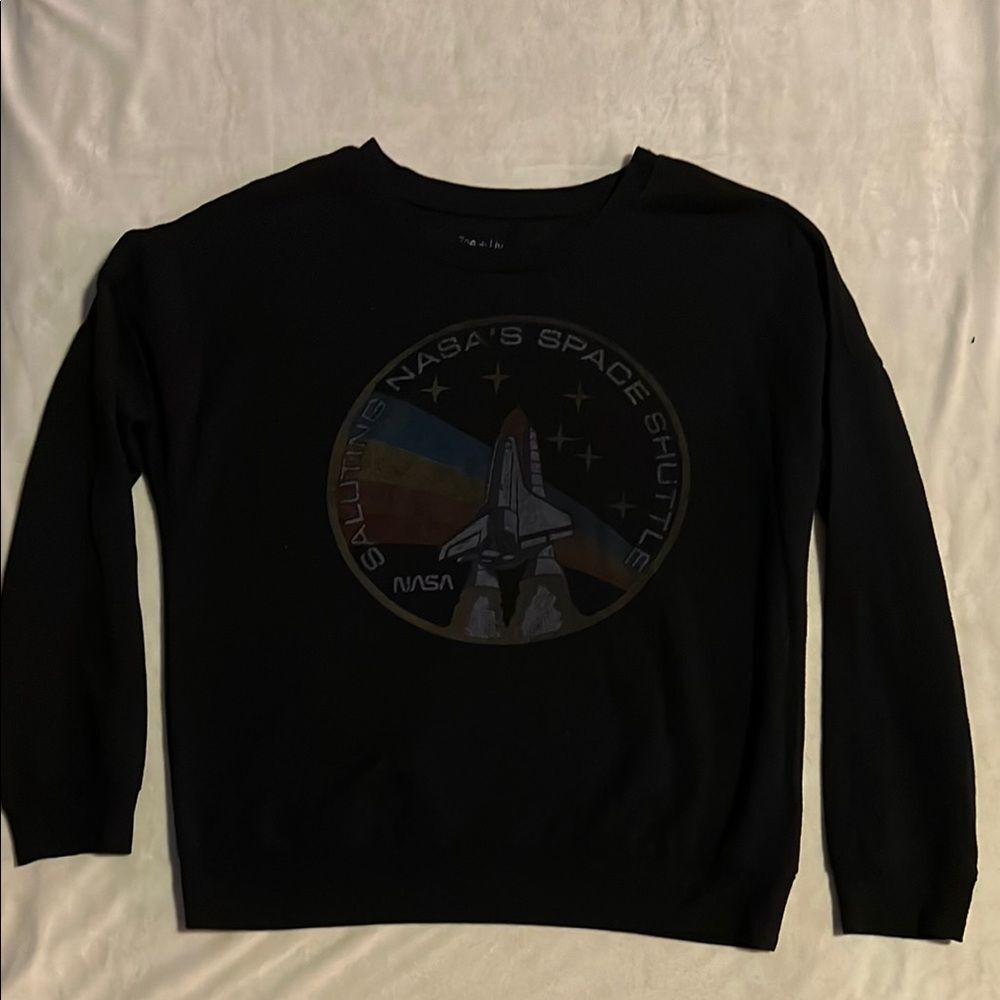 Zoe + Liv Black Crewneck Sweatshirt Essential Casual Wear